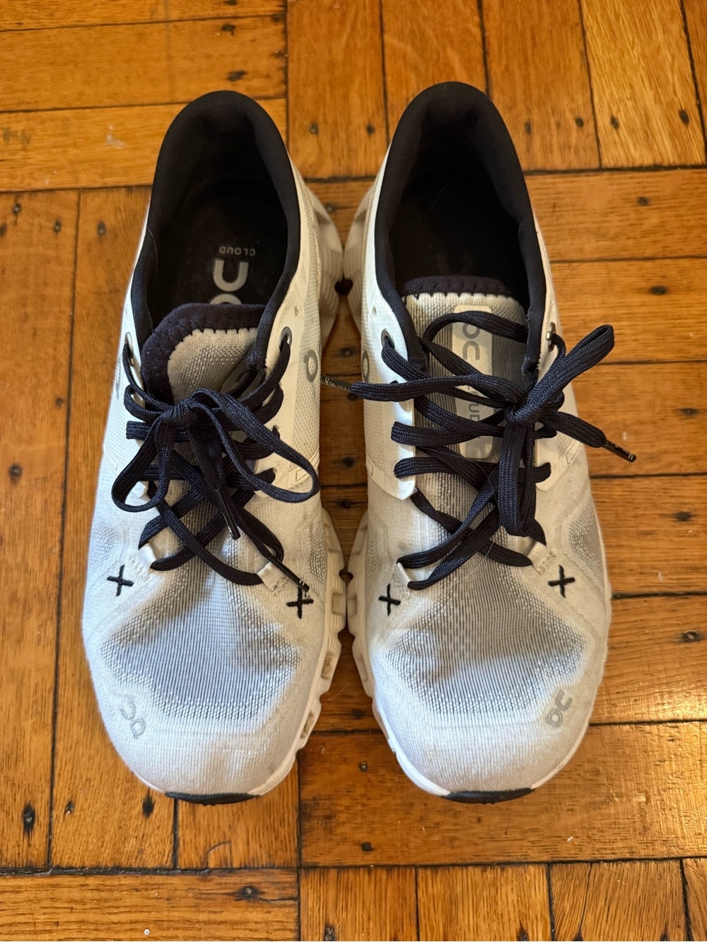 On Running Lightweight White Athletic Sneakers with Black Accents Size 37.5